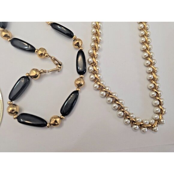 Vintage to Modern Napier Jewelry Lot Bracelets Earrings Necklaces Brooch - Picture 7 of 16